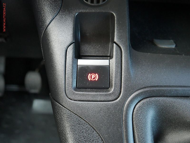 Opel Combo (2019) 1.5CDTi MAXi XL 7míst, 2.maj - fotka 16 z 19