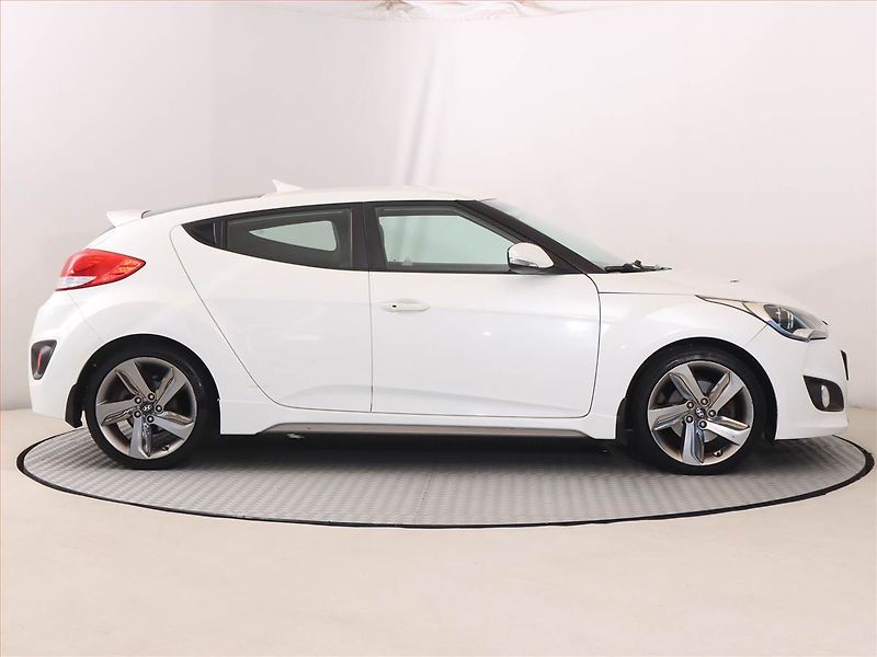 Hyundai Veloster (2013) 1.6 T-GDI, Serv.kniha, Navi - fotka 6 z 19