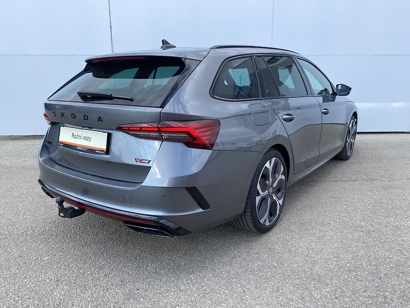 Škoda Octavia Combi 2,0 TSI 195 kW RS DSG - fotka 2 z 28