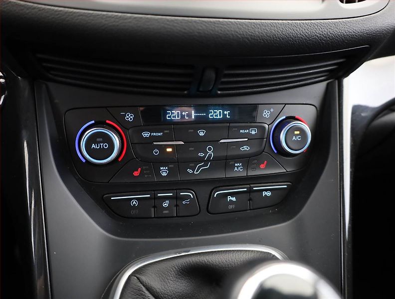 Ford Kuga (2019) Titanium 1.5 EcoBoost - fotka 10 z 17