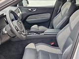 Volvo XC60  B4 R-Design (145 kW) 4x4 AUT - náhled 6