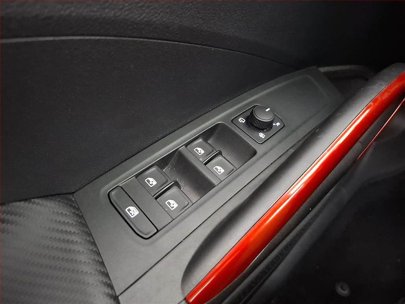 Škoda Fabia (2025) 1.0 TSI, Monte Carlo, FullLed - fotka 21 z 22
