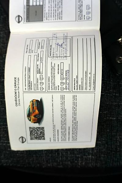 Nissan Juke (2015) 1,6i 69 kW - fotka 34 z 40