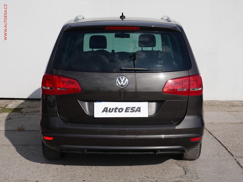 Volkswagen Sharan (2014) 2.0 TDI, panorama, autoAC - fotka 5 z 21