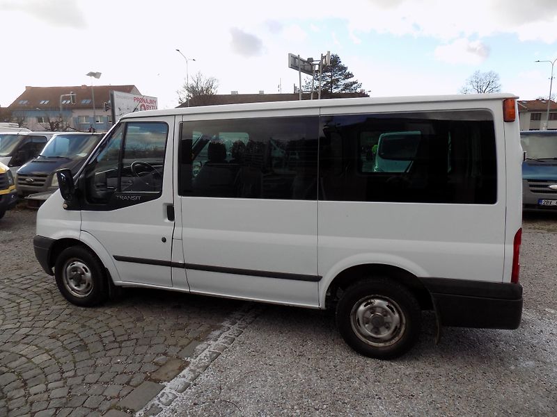 Ford Transit 2,2 TDCI SWB 300 TREND 9 MÍST - fotka 19 z 43
