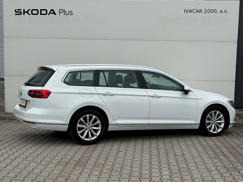 Volkswagen Passat (2018) Variant 2.0 TDI 110 kW - fotka 2 z 24