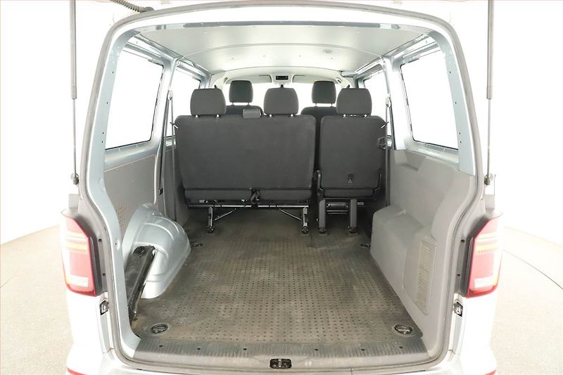 Volkswagen Transporter (2021) 2.0 TDI, Bus, 5Míst, ČR, 1Maj - fotka 16 z 17