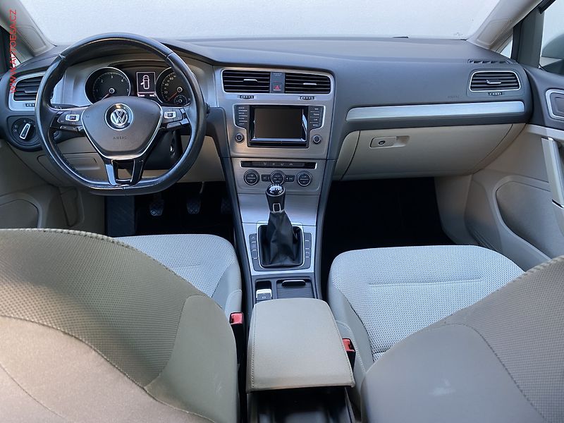 Volkswagen Golf (2015) 2.0 TDi, AAC, tempo - fotka 8 z 18