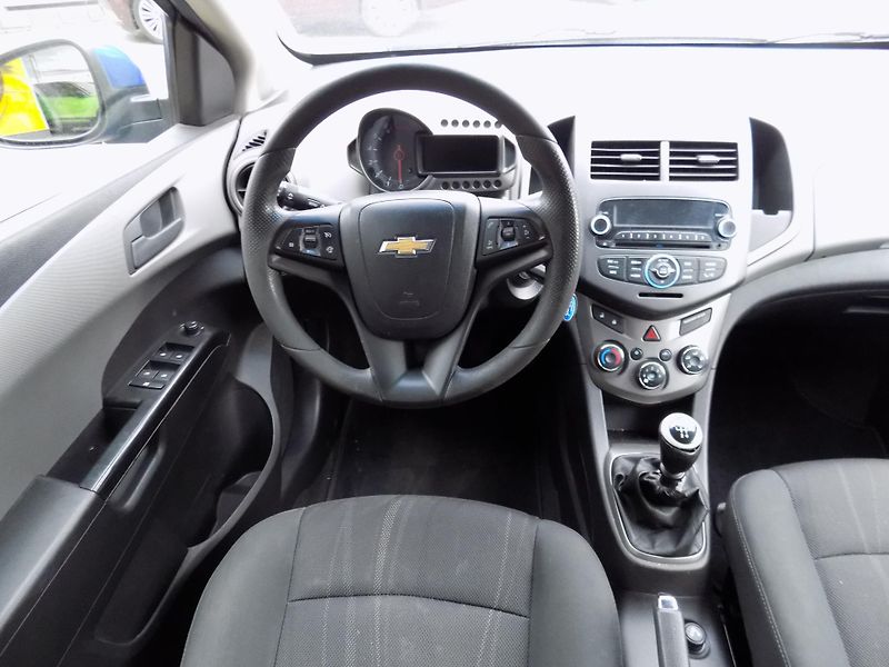Chevrolet Aveo (2012) 1.2 16V - fotka 11 z 12