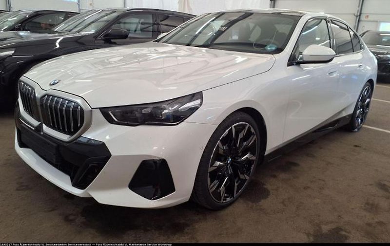 BMW Řada 5 540d xDrive Sedan - fotka 3 z 5
