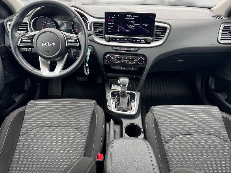 Kia Ceed (2023) TOP 1.5T-GDI 118kW CZ DPH  - fotka 9 z 11