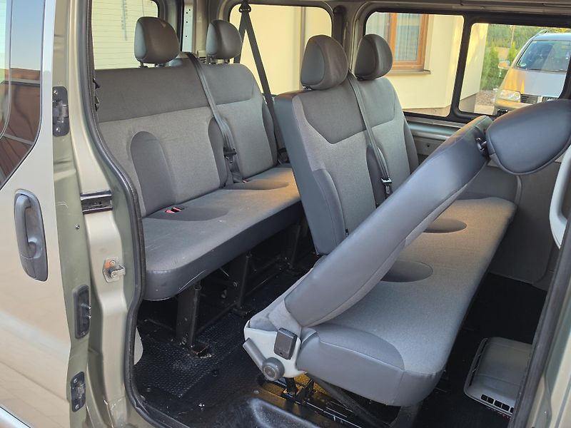 Renault Trafic 2.0dCi 84kW 9-MÍST*AC*TAŽNÉ* - fotka 27 z 42