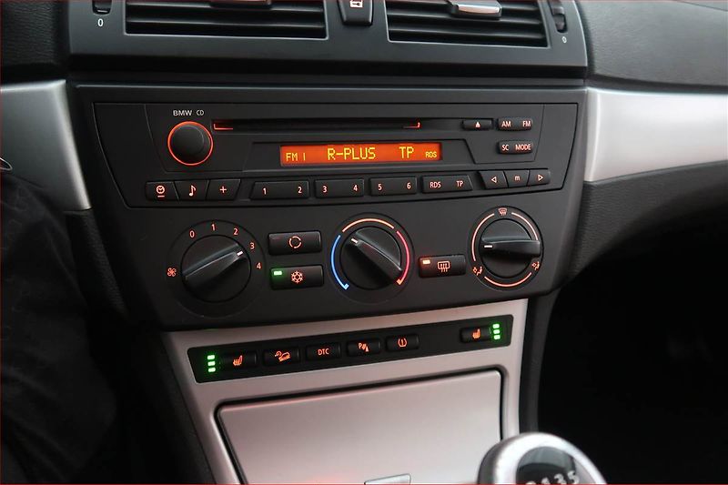 BMW X3 (2008) 2.0d, 4X4, Park. senzory - fotka 12 z 15