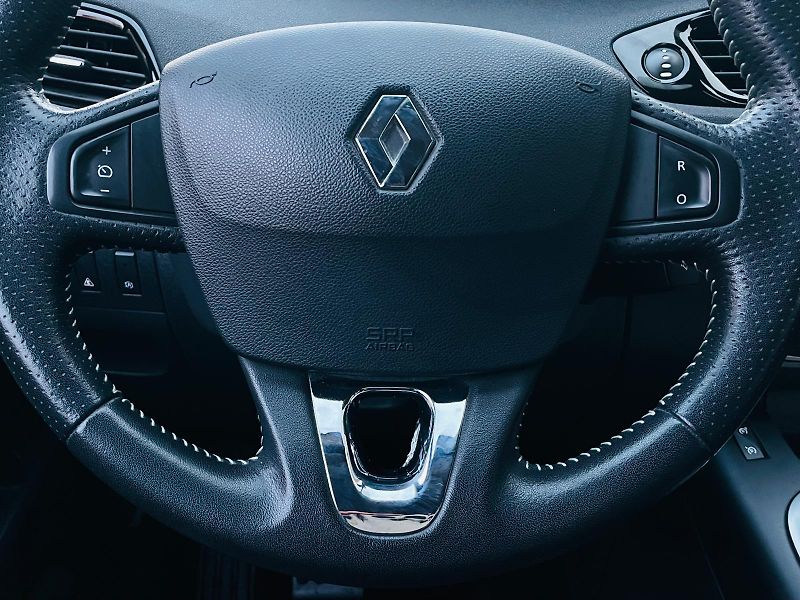 Renault Grand Scénic 1.6dCi MANUÁL KAMERA SERVISKA - fotka 23 z 44