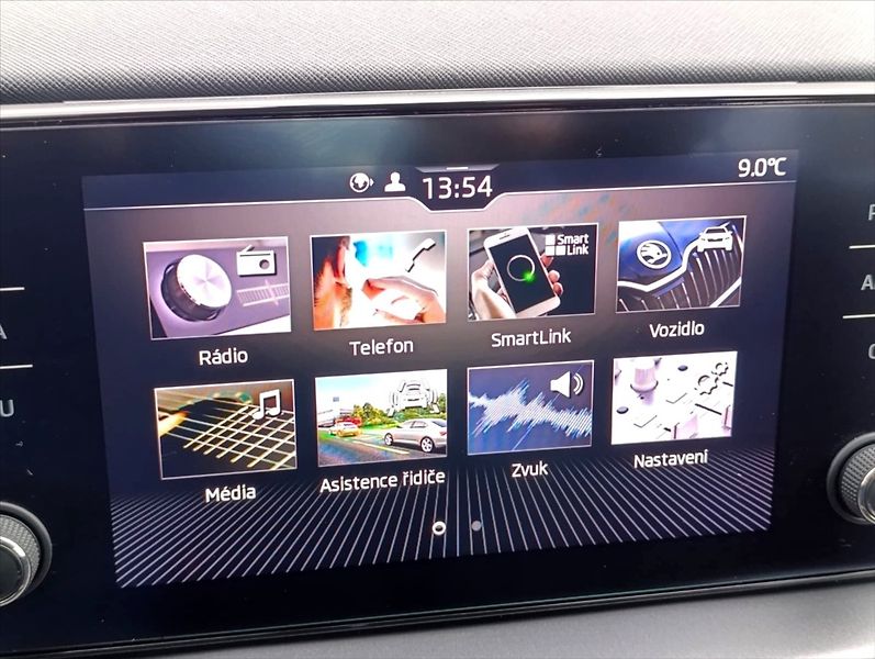 Škoda Scala 1,6 TDi DSG Ad.tempomat LED AL - fotka 16 z 36
