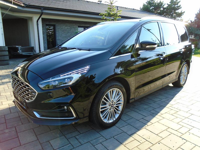 Ford Galaxy 2.5 Duratec FHEV Vignale 7Míst - fotka 2 z 47