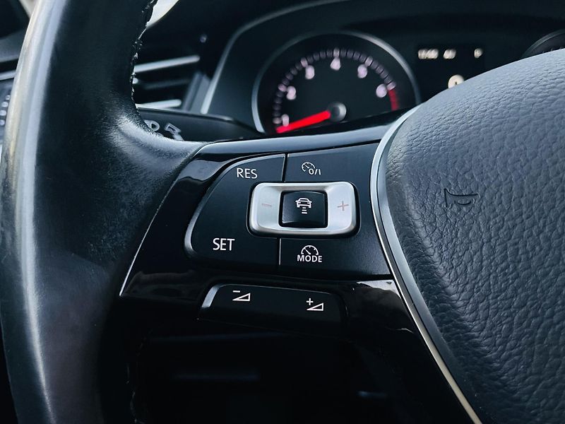 Volkswagen Passat 1.4TSI AUT TAŽNÉ SERVISKA LED - fotka 45 z 49
