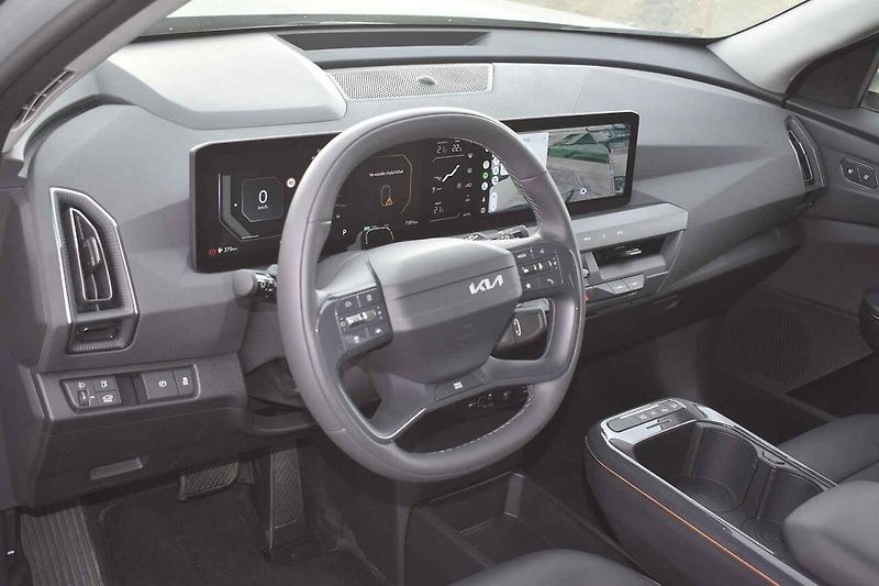 Kia EV5 je solidně velký rodinný elektromobil.