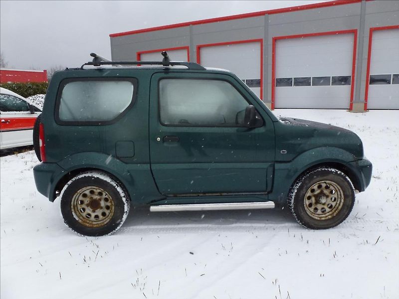 Suzuki Jimny 1,3 16v 4x4 Off Road, Na oprav - fotka 6 z 29