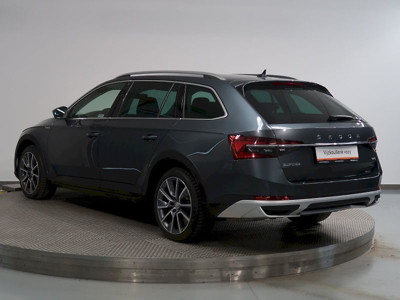 Škoda Superb (2021) SCOUT 2.0TDI 147KW DSG 4x4 - fotka 7 z 39