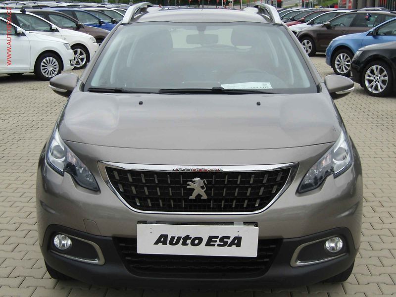 Peugeot 2008 (2017) 1.2 i, 1.maj,ČR, AC, výhřev - fotka 2 z 17