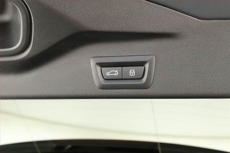 BMW X5 (2025) xDrive30d, M Paket, Vzduch - fotka 21 z 22