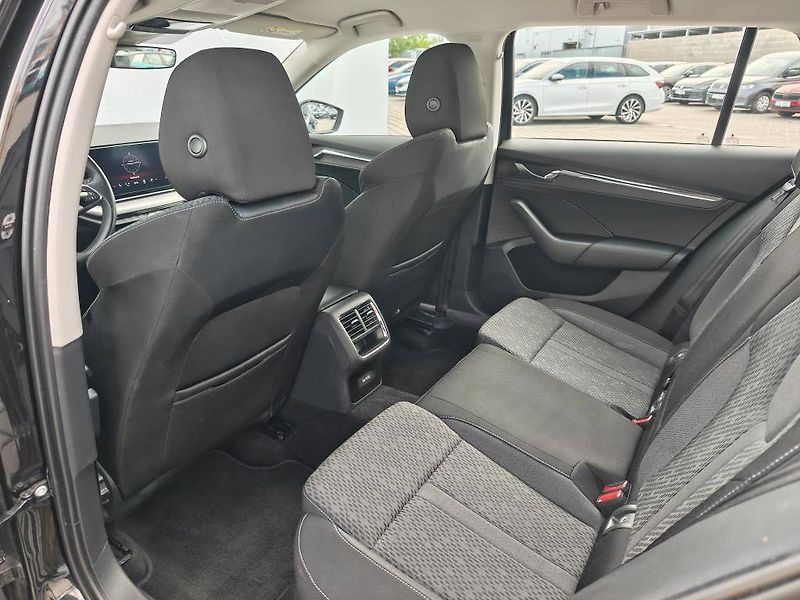 Škoda Octavia Style 6MP 2,0TDI - fotka 7 z 23