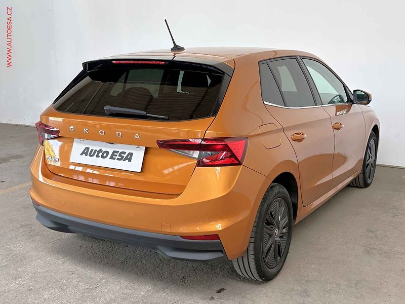 Škoda Fabia (2022) 1.0 TSi, Style, DSG, LED - fotka 4 z 16