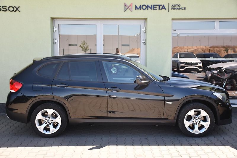 BMW X1 xDrive18d 2xALU - fotka 18 z 37