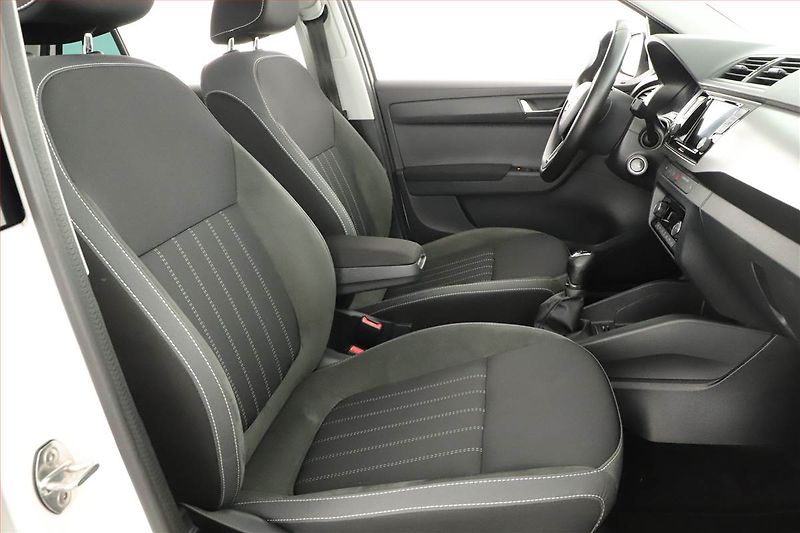 Škoda Fabia (2020) Style 1.0 TSI, ČR,1.maj - fotka 7 z 15