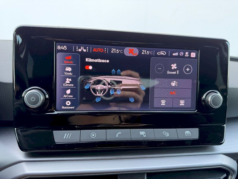 Seat Leon (2023) 1.5 TSI 96kW FR - fotka 19 z 35