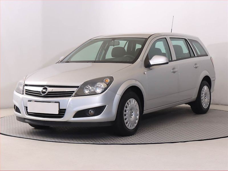 Opel Astra (2012) 1.6 16V, Serv.kniha, po STK - fotka 2 z 15
