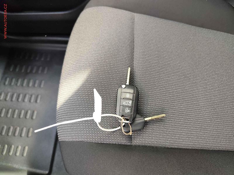 Peugeot Partner (2021) 1.5HDi MAXi, Premium, AC - fotka 22 z 22