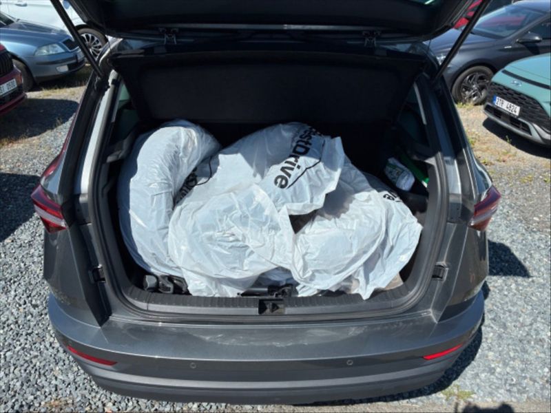 Škoda Karoq 1,5 TSI 110 Ambition - fotka 8 z 9