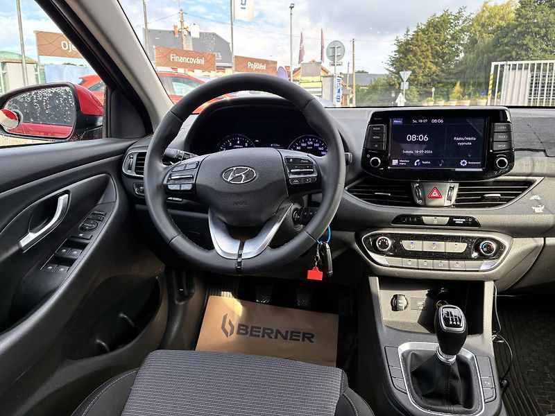 Hyundai i30 1.5DPi 81kW COMFORT 16.000km!! - fotka 14 z 14