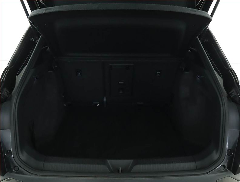 Volkswagen ID.4 (2021) 1st (82 kWh), SoH 89% - fotka 14 z 18