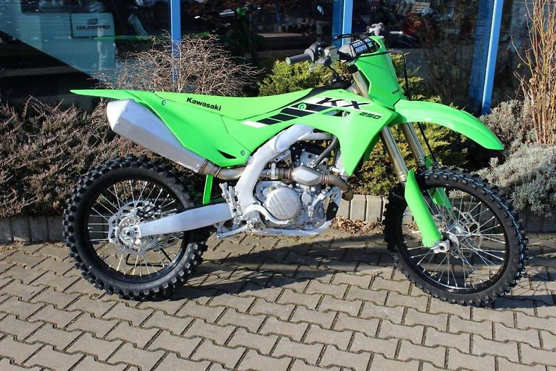 Kawasaki KX 250 F (2025) Nový model 2025 SKLADEM - fotka 3 z 7