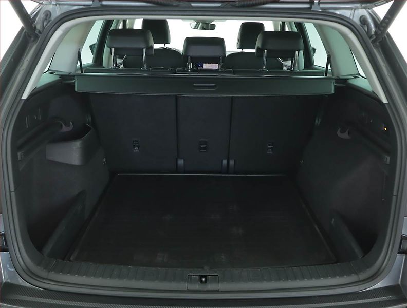 Škoda Kodiaq (2023) Laurin&Klement 2.0 TDI - fotka 14 z 17