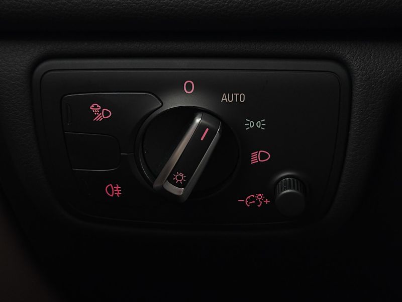 Audi A6 ALLROAD QUATTRO 3.0 TDI AUT - fotka 23 z 35