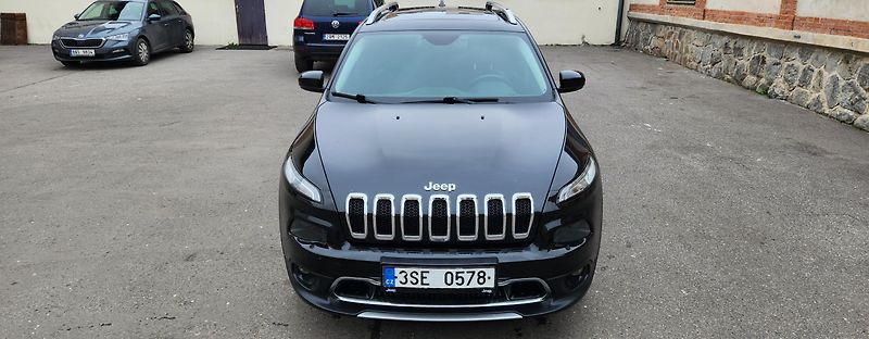 Jeep Cherokee (2015) 2.0D MJET LIMITED AWD LED DPH - fotka 13 z 54