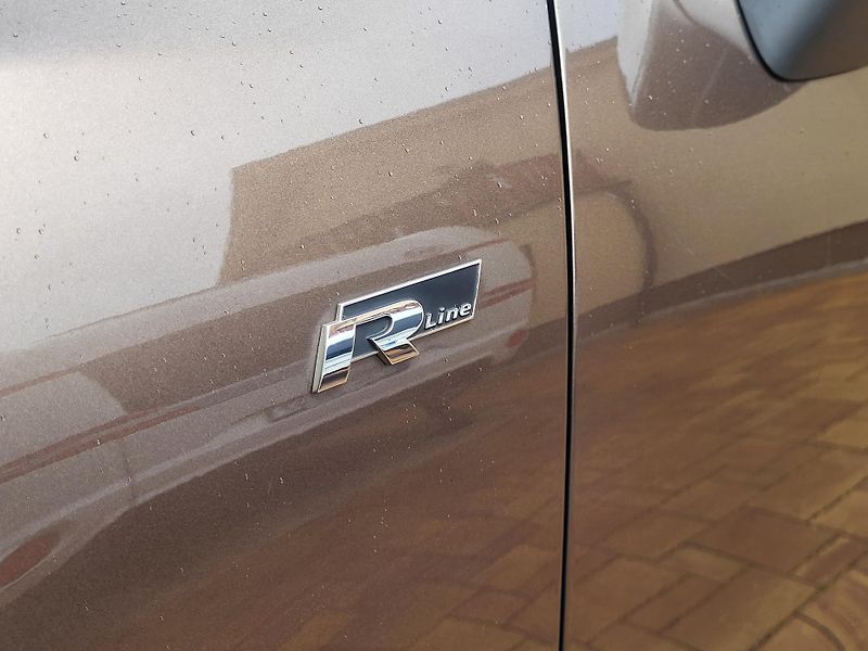 Volkswagen Touareg (2014) 4.2TDi V8 250KW*R-LINE*PANORAM - fotka 8 z 55