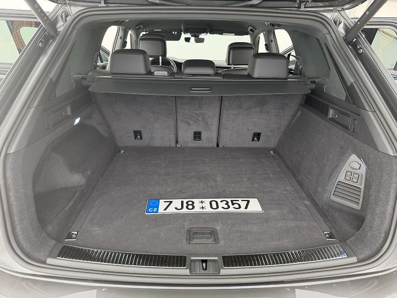 Volkswagen Touareg 3.0Tdi*170kw*DPH*HUD*R-Line* - fotka 13 z 42