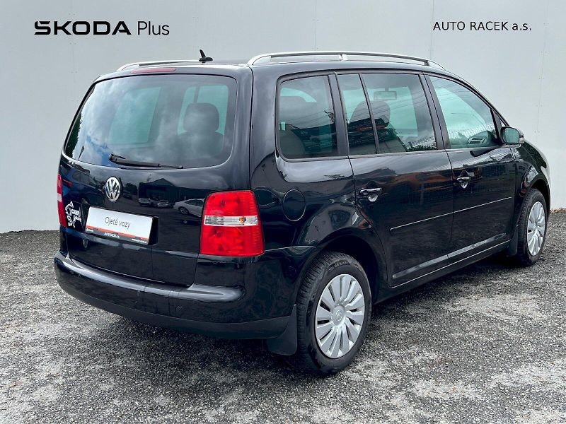 Volkswagen Touran (2004) 2.0 TDI 103 kW DSG Highline - fotka 2 z 23