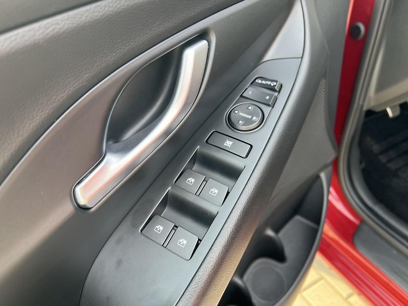 Hyundai i30 (2022) 1.0T-GDI*N-Line* - fotka 10 z 42