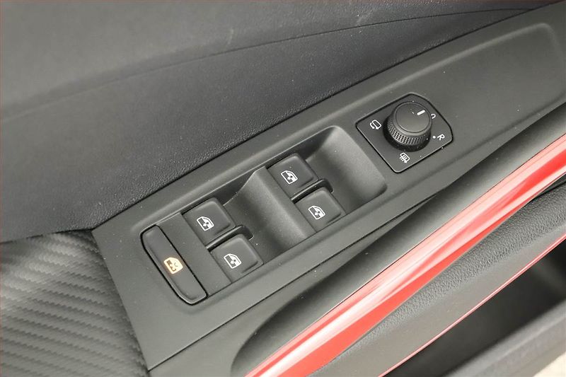 Škoda Fabia (2024) 1.0 TSI, Monte Carlo Plus - fotka 9 z 17