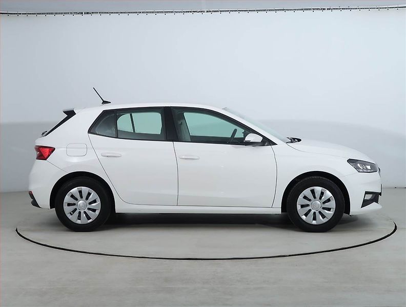 Škoda Fabia (2023) Ambition Plus 1.0, Serv.kniha - fotka 6 z 15