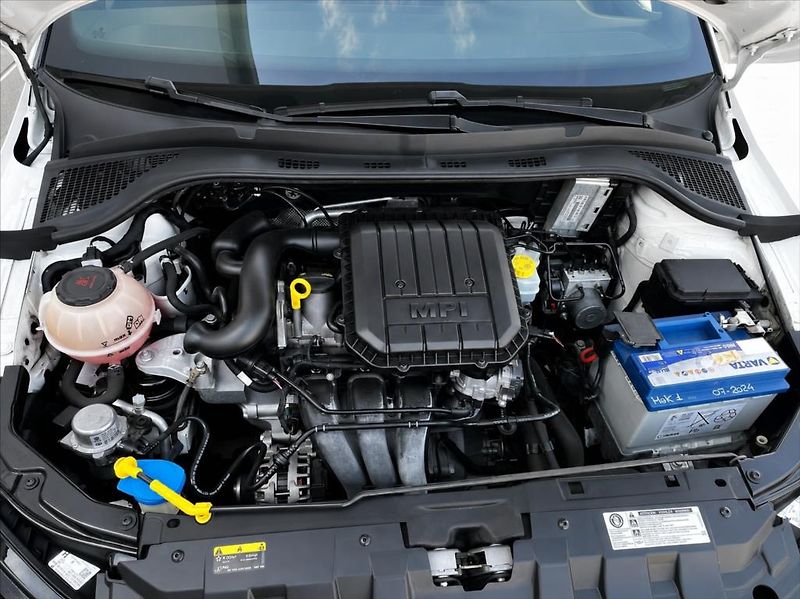 Škoda Fabia 1,0 MPi MONTE CARLO BC LED AC - fotka 10 z 10