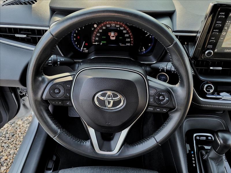 Toyota Corolla 1,8 HSD,executive,výhřev,navi - fotka 20 z 50