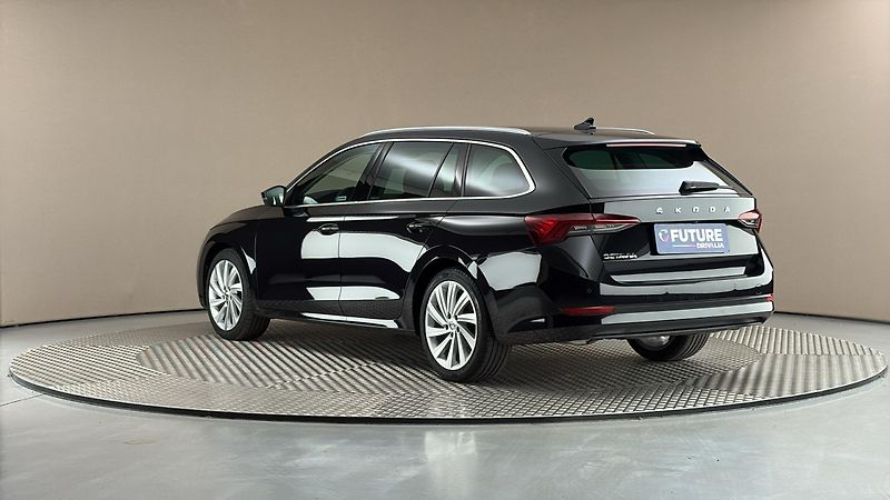 Škoda Octavia 1.5 TSI Style Combi - fotka 2 z 26