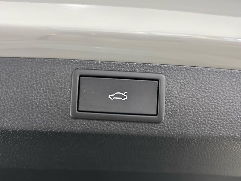 Škoda Karoq SUV - fotka 30 z 31